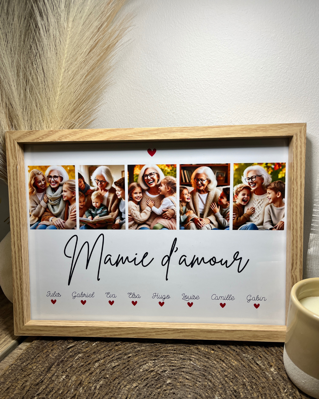 Cadre personnalisé avec cinq photos et prénoms + coeur